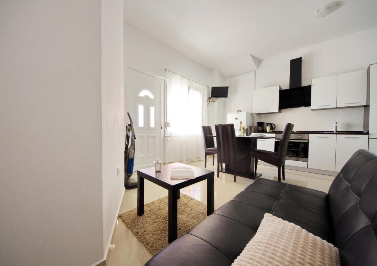 Emili Apartment *